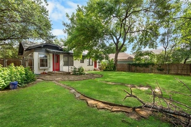 1921 Ben Hall Court - Photo 23