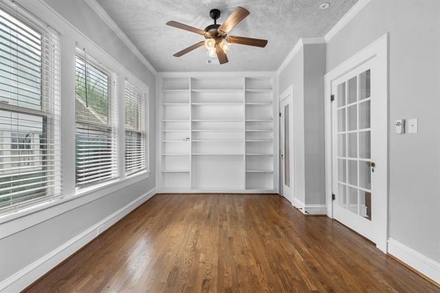 1921 Ben Hall Court - Photo 8