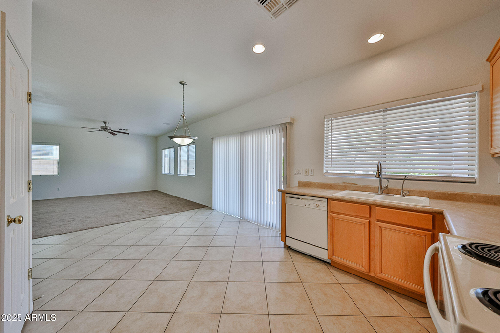 14584 W Watson Lane - Photo 12