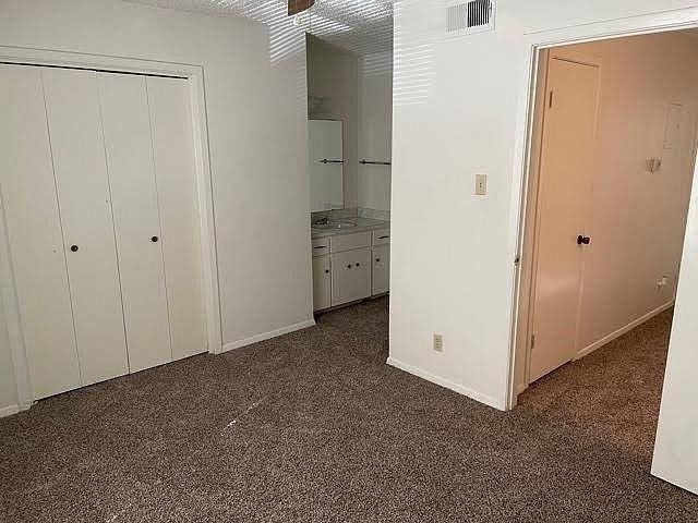 915 N Elm Street - Photo 11