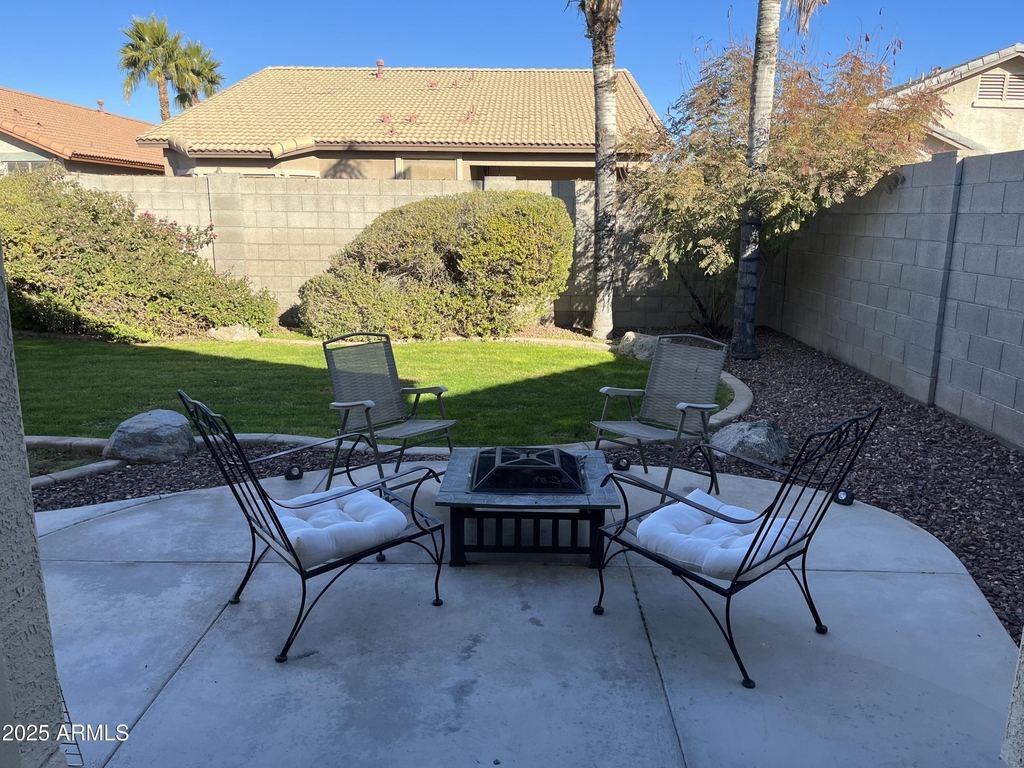 12542 W Honeysuckle Street - Photo 16