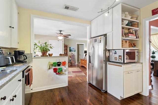 8910 San Fernando Way - Photo 8