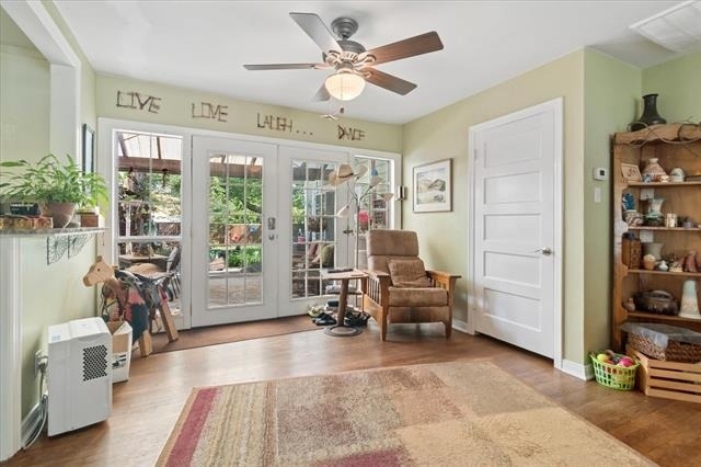 8910 San Fernando Way - Photo 3