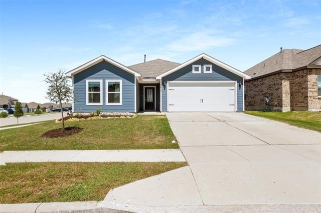 932 American Flyer Boulevard - Photo 0