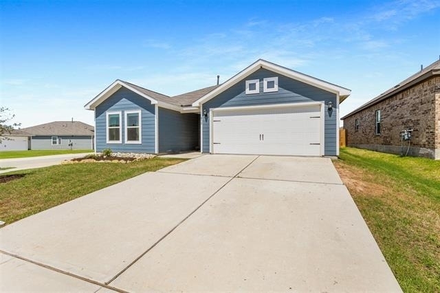 932 American Flyer Boulevard - Photo 1