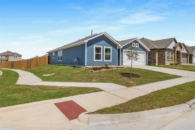 932 American Flyer Boulevard - Photo 2