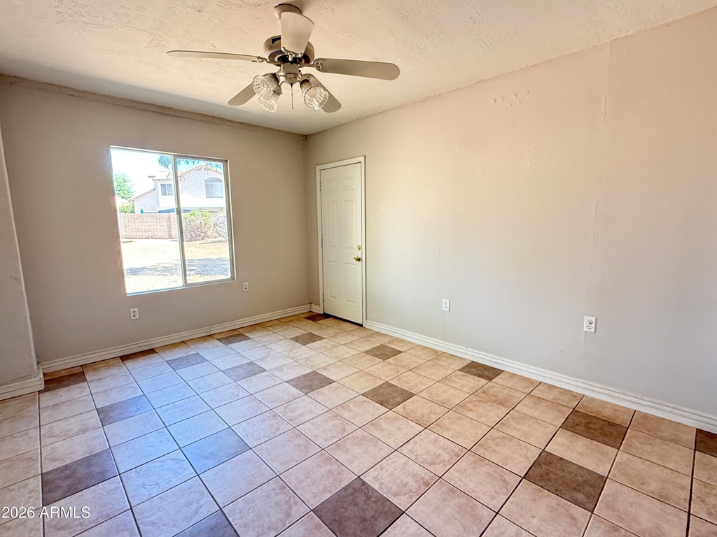1274 W Sparrow Court - Photo 24