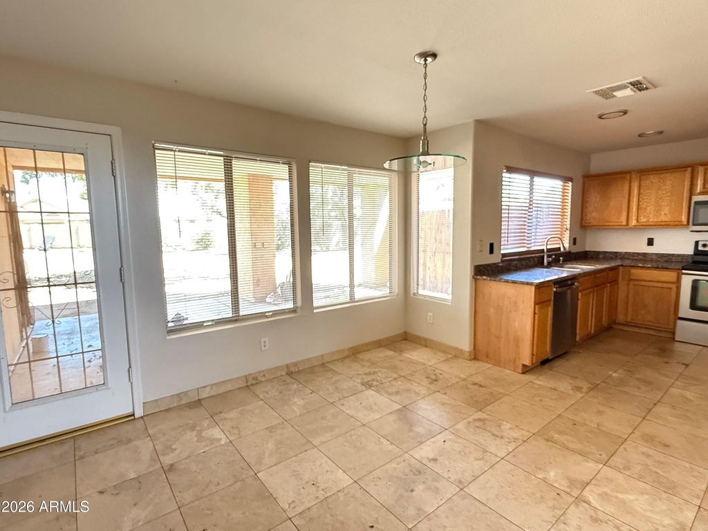 1274 W Sparrow Court - Photo 7