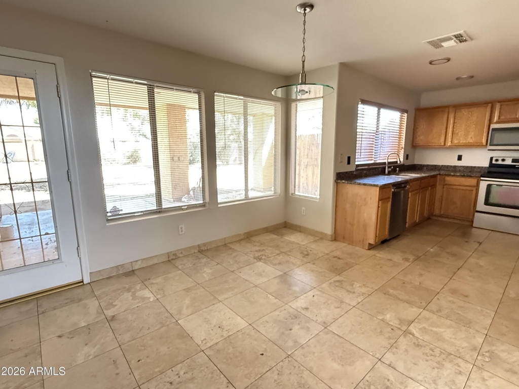 1274 W Sparrow Court - Photo 8