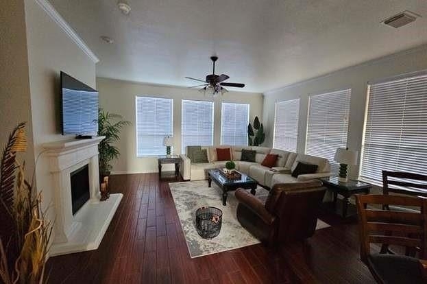 215 Lairds Drive - Photo 7
