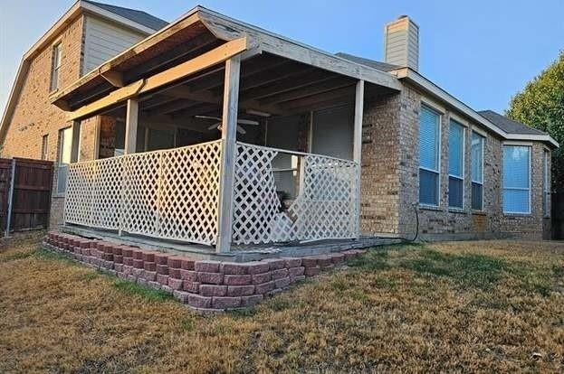 215 Lairds Drive - Photo 4