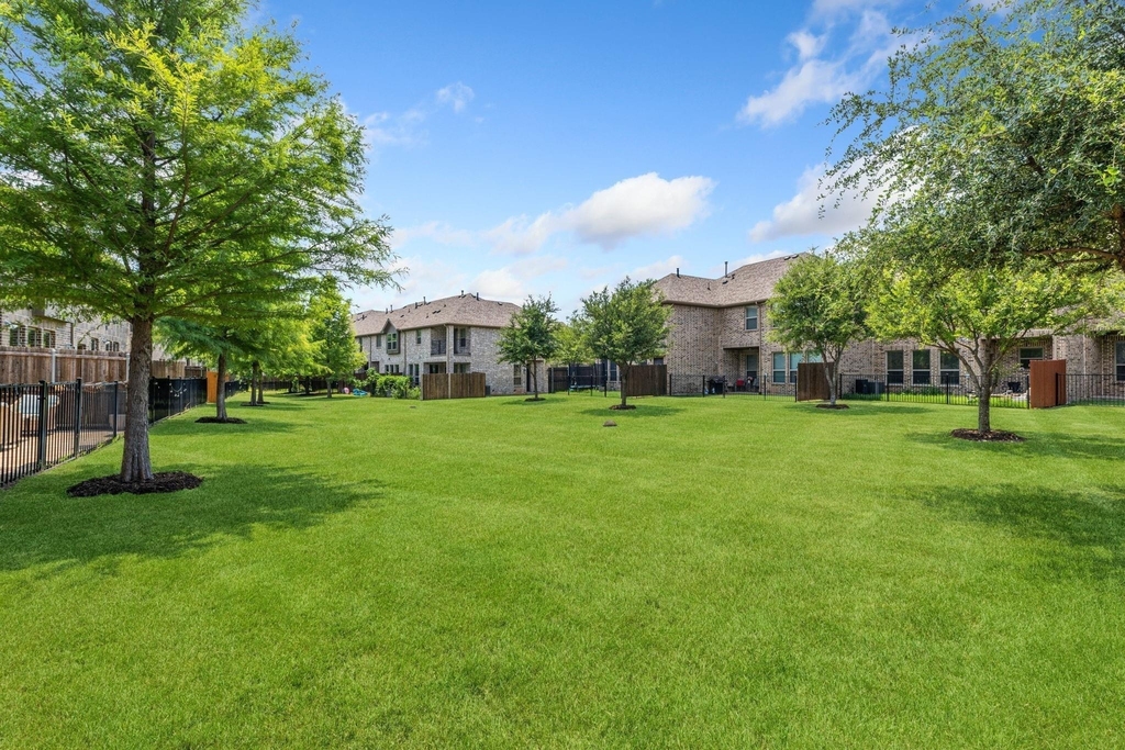 6416 Burbank Way - Photo 30