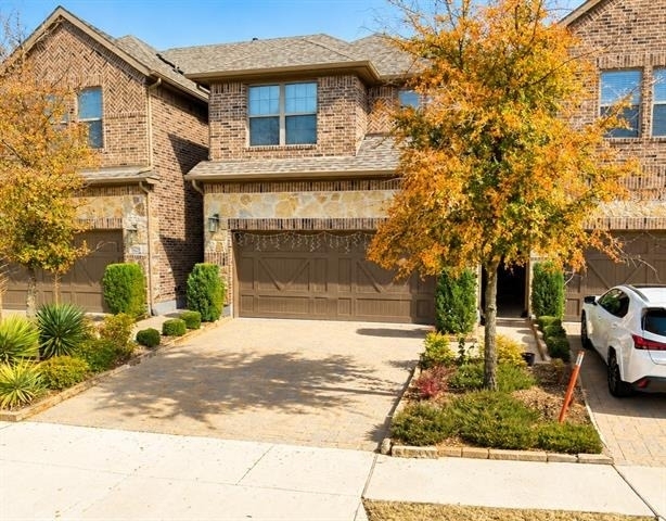 6416 Burbank Way - Photo 1