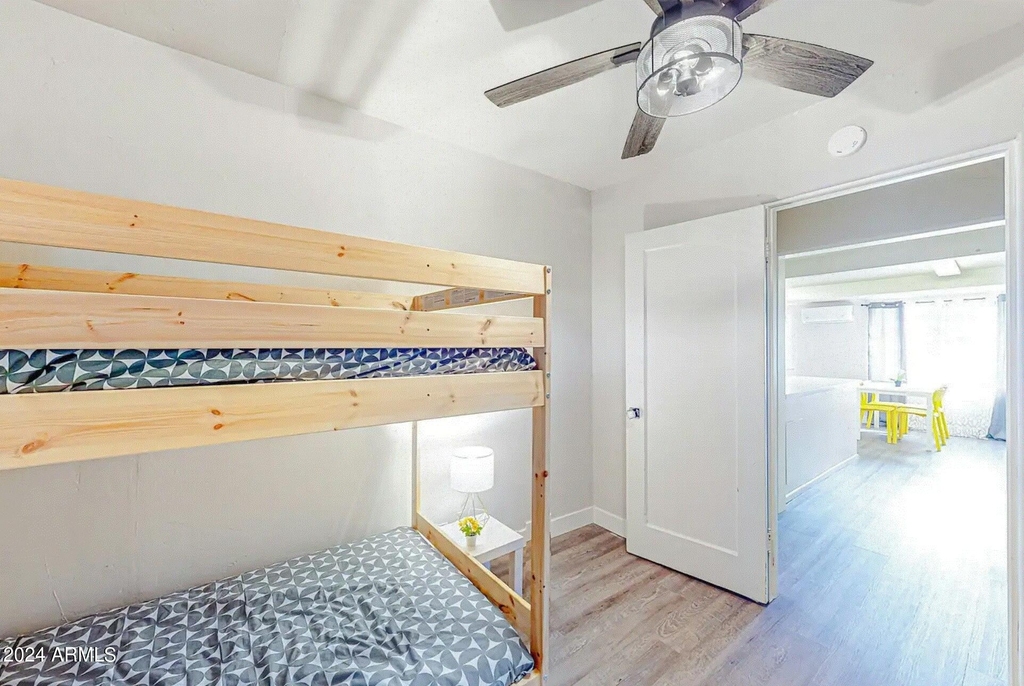 707 E University Drive - Photo 12