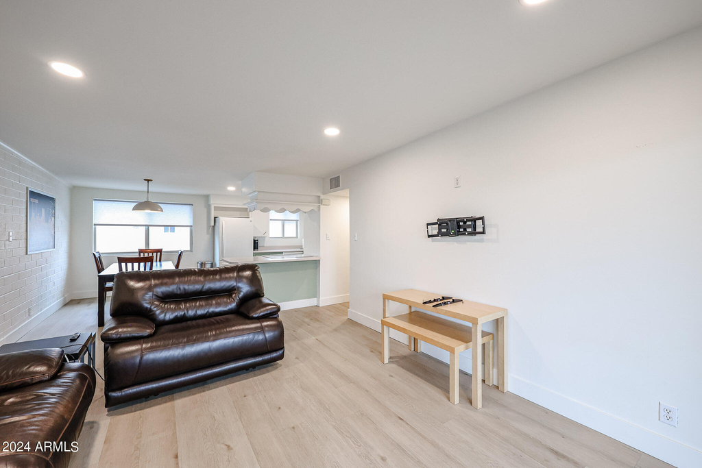 6824 E 2nd Street - Photo 6