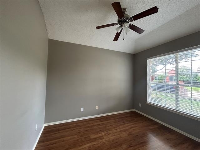 10105 Mallory Drive - Photo 2