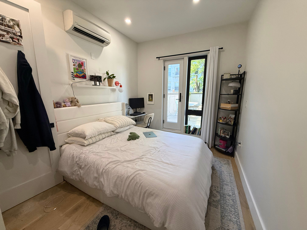 143 Meserole Street - Photo 7
