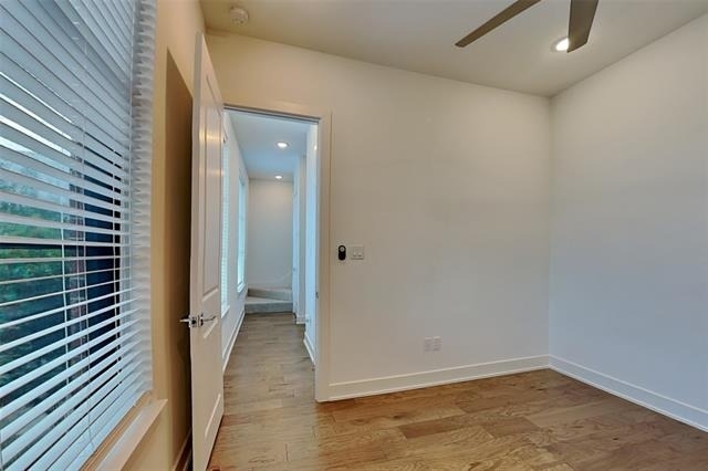 112 E Oscar Drive - Photo 14