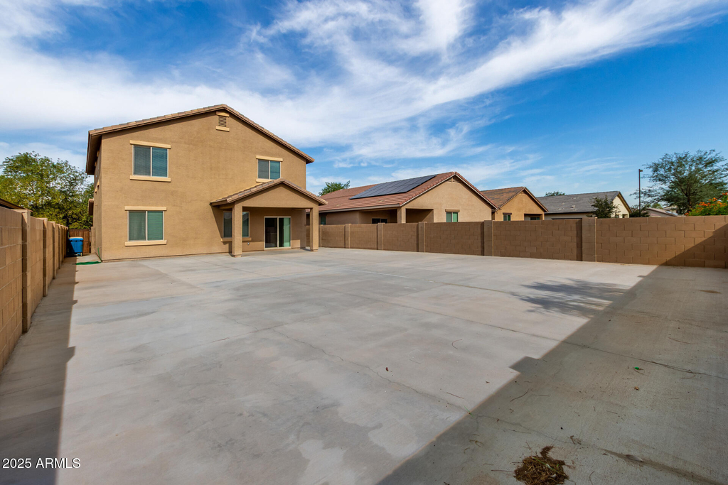 24409 W Sheraton Lane - Photo 40