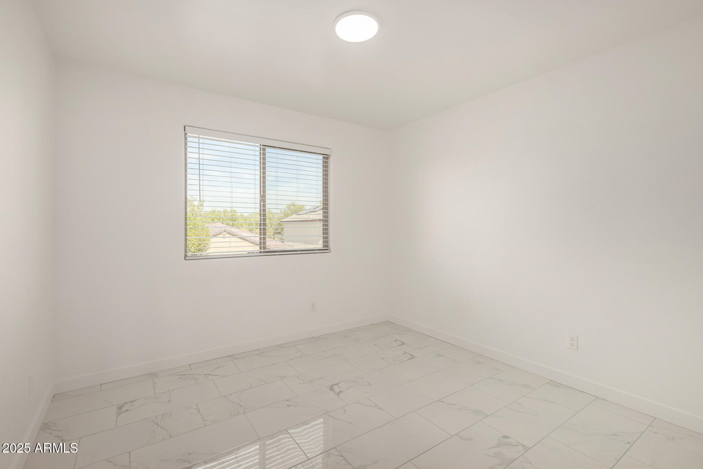 24409 W Sheraton Lane - Photo 25