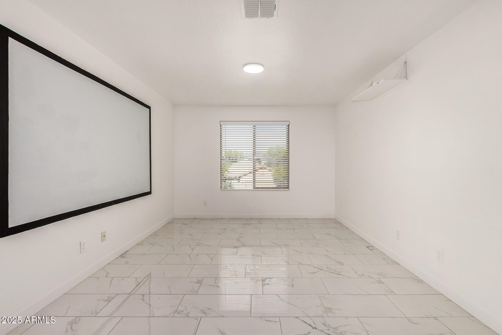 24409 W Sheraton Lane - Photo 21
