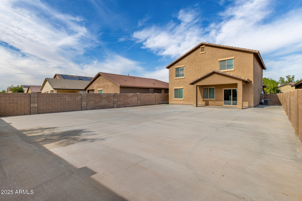 24409 W Sheraton Lane - Photo 42