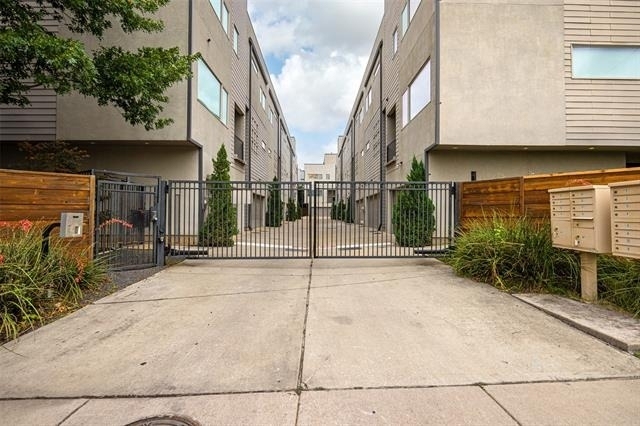 4616 Steel Street - Photo 1