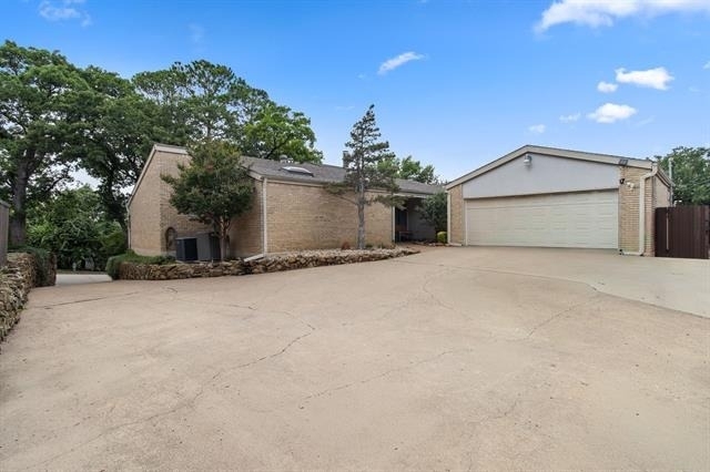 905 Crowley Road - Photo 8
