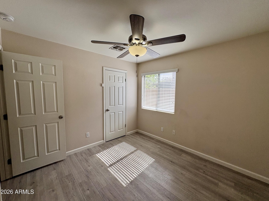 8556 W Carol Avenue - Photo 32