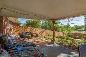 204 Ross Avenue - Photo 14