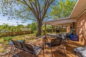 204 Ross Avenue - Photo 15