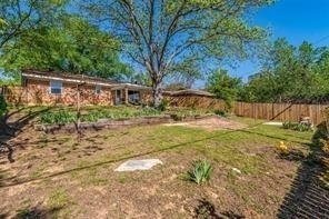 204 Ross Avenue - Photo 17