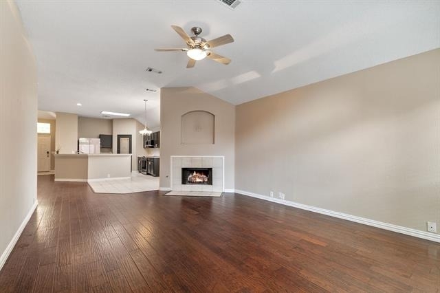 615 Lake Bridge Drive - Photo 4