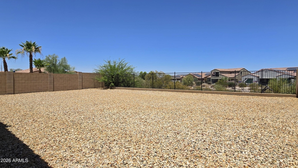 17878 W Desert Wind Drive - Photo 30