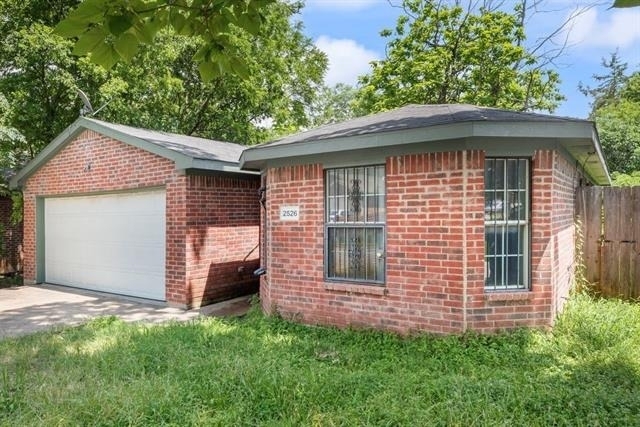 2526 Exeter Avenue - Photo 1