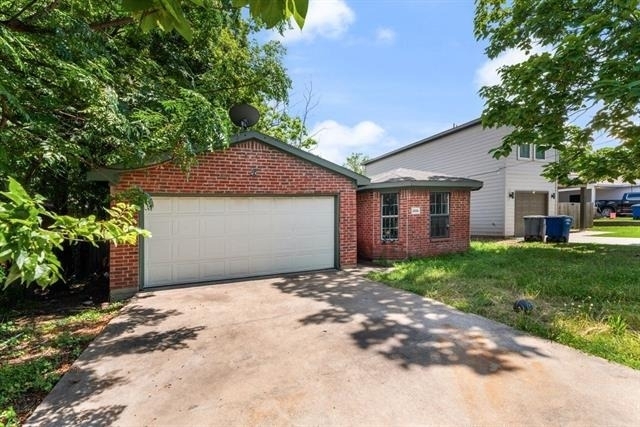 2526 Exeter Avenue - Photo 2