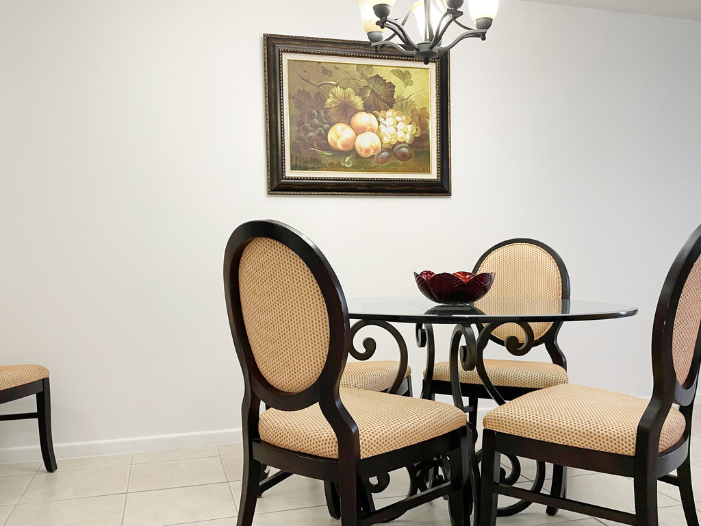 171 Suffolk F - Photo 6