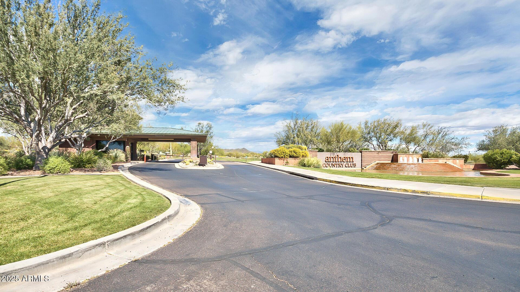 1715 W Ainsworth Drive - Photo 45