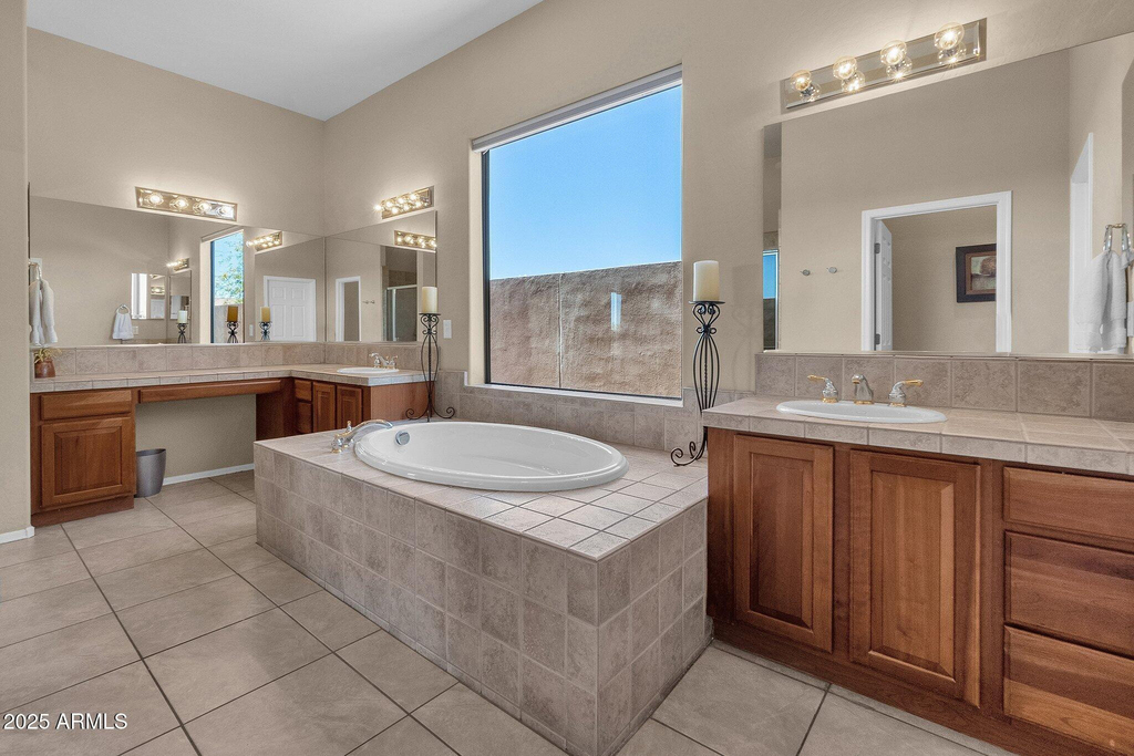1715 W Ainsworth Drive - Photo 31