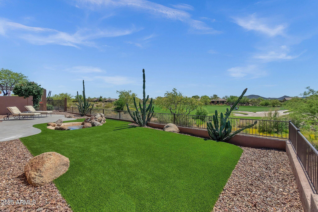 1715 W Ainsworth Drive - Photo 37