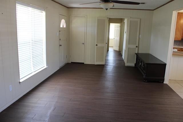 110 E Vanston Lane - Photo 11