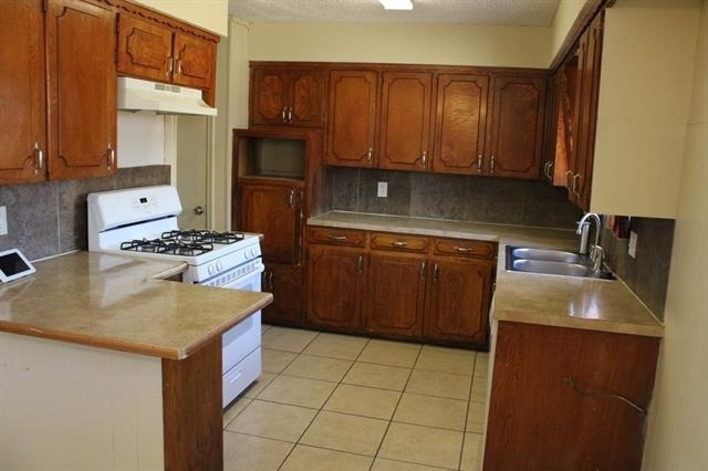 110 E Vanston Lane - Photo 1