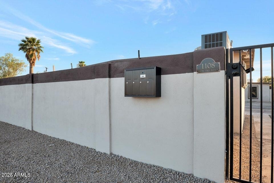 1108 S 33rd Avenue - Photo 12