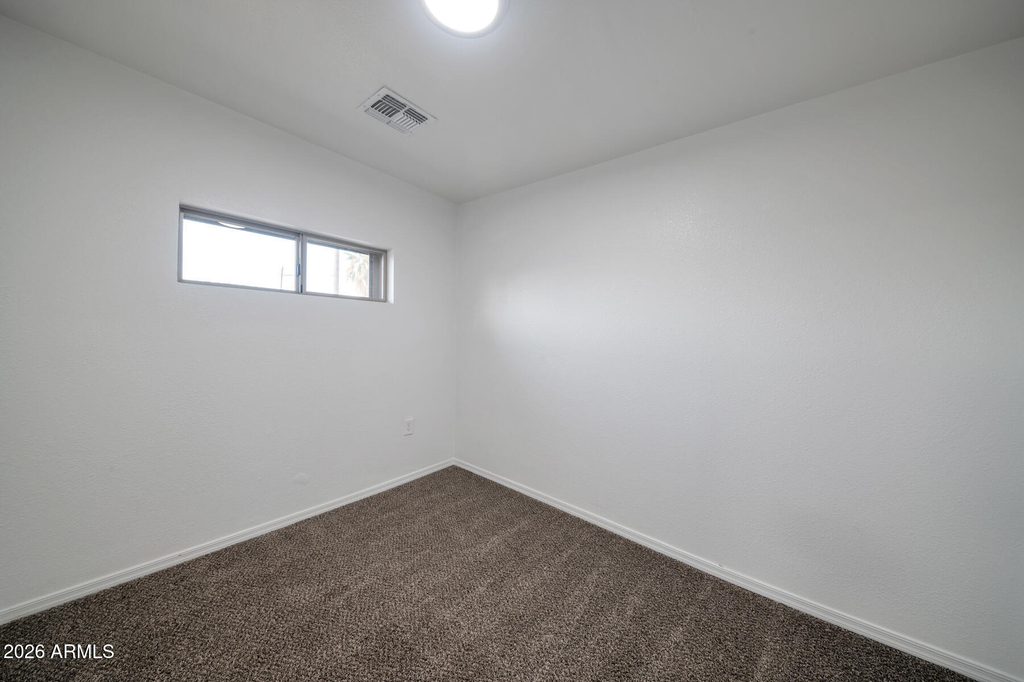 1108 S 33rd Avenue - Photo 5