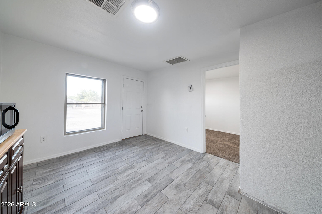 1108 S 33rd Avenue - Photo 3