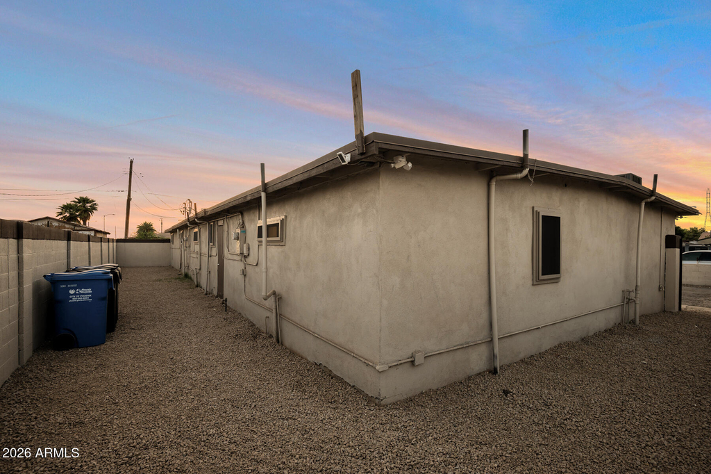 1108 S 33rd Avenue - Photo 11