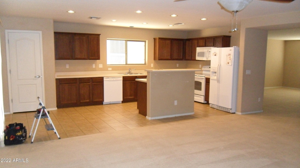 18418 W Westfall Way - Photo 5