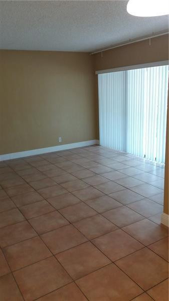 2947 Riverside Drive - Photo 4