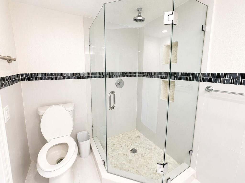 4800 Bayview - Photo 12