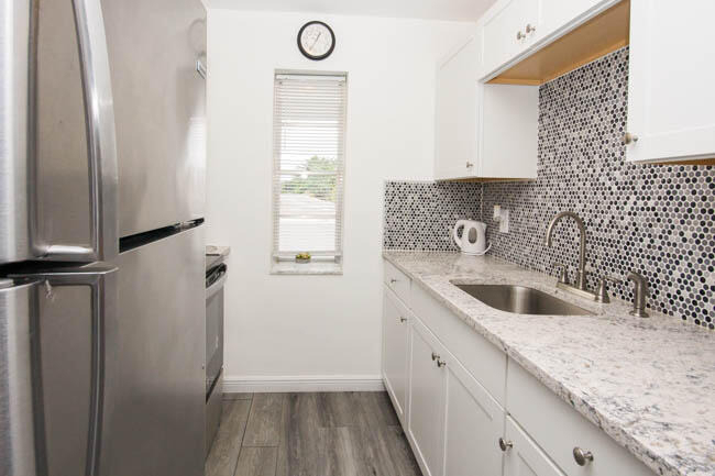 149 West Court - Photo 4